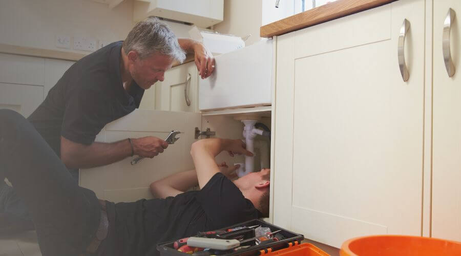 Professional burst pipe repair services in Lopeno, TX
